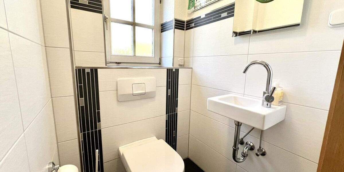 Einfamilienhaus Gladbeck Mitte - 9 Zimmer, 307 m&sup2;, 930.000&euro; | Angebot:25670854