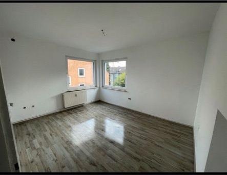 Etagenwohnung Remscheid - 2 Zimmer, 60 m&sup2;, 650&euro; | Angebot:25305709