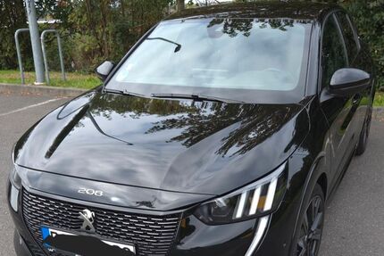 Peugeot 208 27.865 km 17.500 &euro; Remscheid 42859
