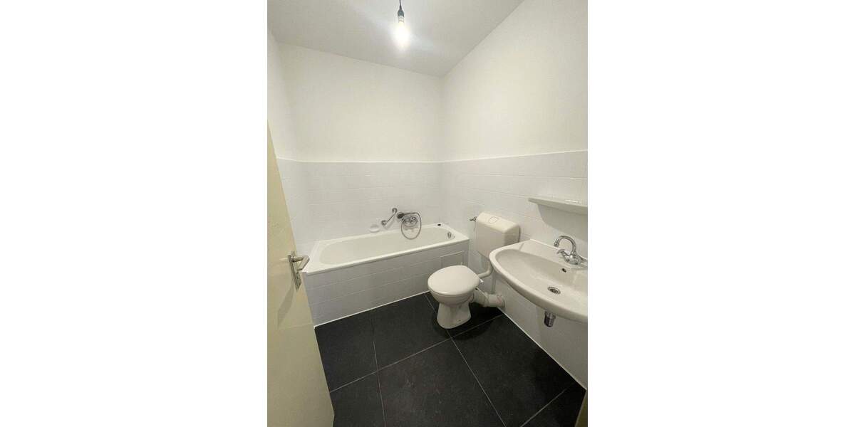 Etagenwohnung Wuppertal Barmen - 2 Zimmer, 64 m&sup2;, 560&euro; | Angebot:25870156