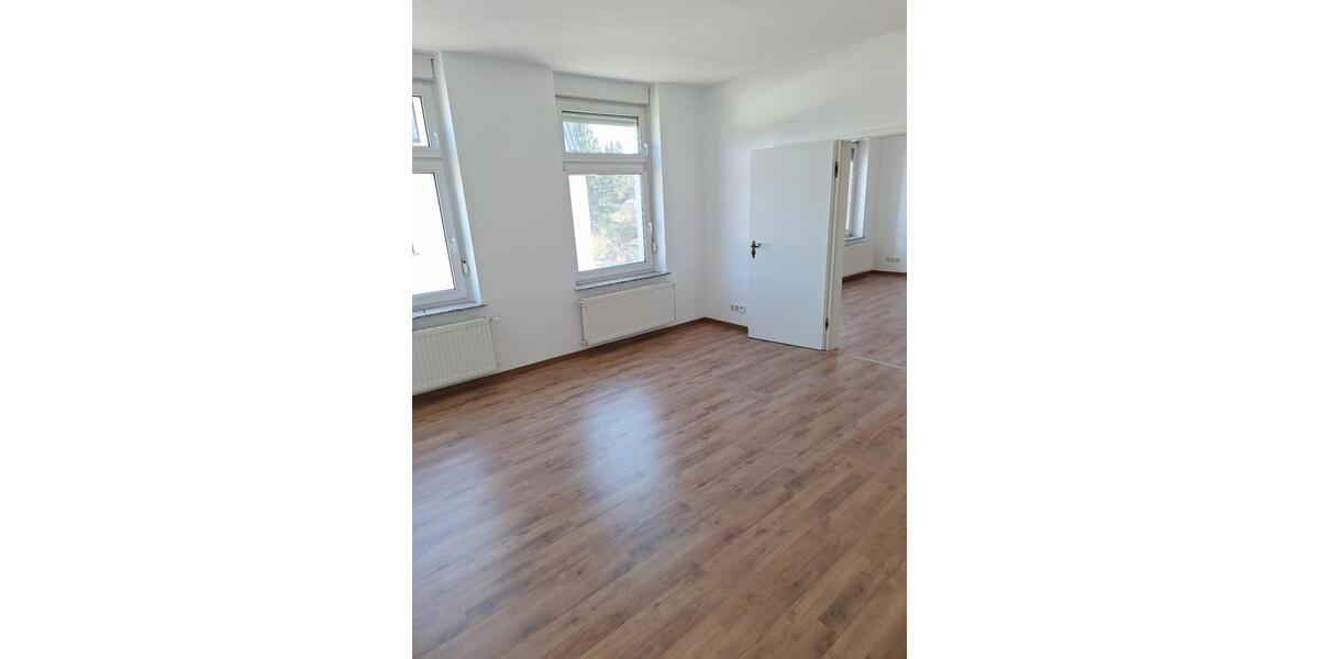 Etagenwohnung Solingen - 3 Zimmer, 80 m&sup2;, 560&euro; | Angebot:26001671