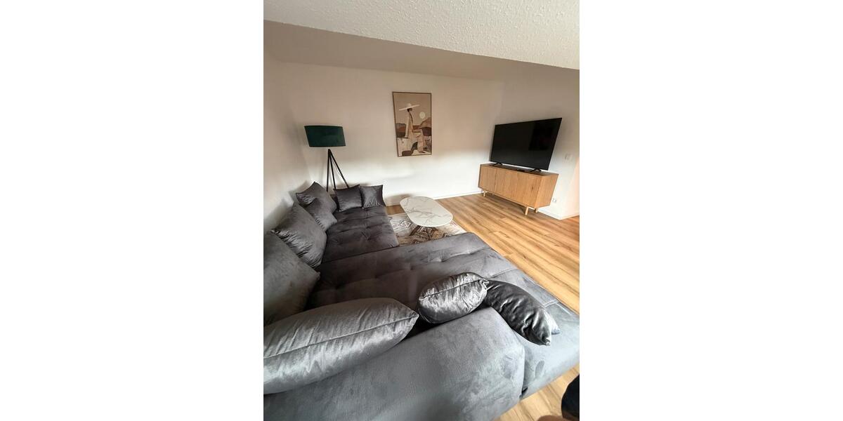 Dachgeschoßwohnung Essen Südviertel - 2.5 Zimmer, 55 m&sup2;, 950&euro; | Angebot:27577459
