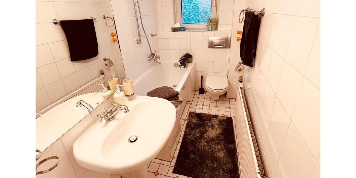 Etagenwohnung Düsseldorf Stadtbezirk 5 - 3 Zimmer, 85 m&sup2;, 1.950&euro; | Angebot:27540788