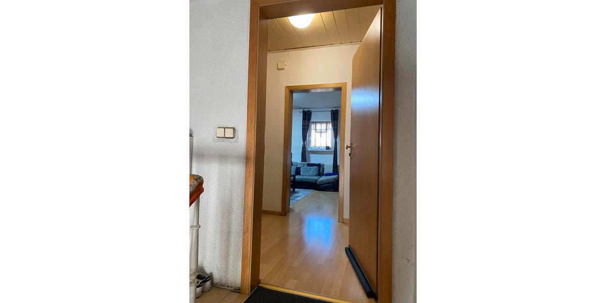 Dachgeschoßwohnung Duisburg Beeck - 3 Zimmer, 80 m&sup2;, 844&euro; | Angebot:25925584