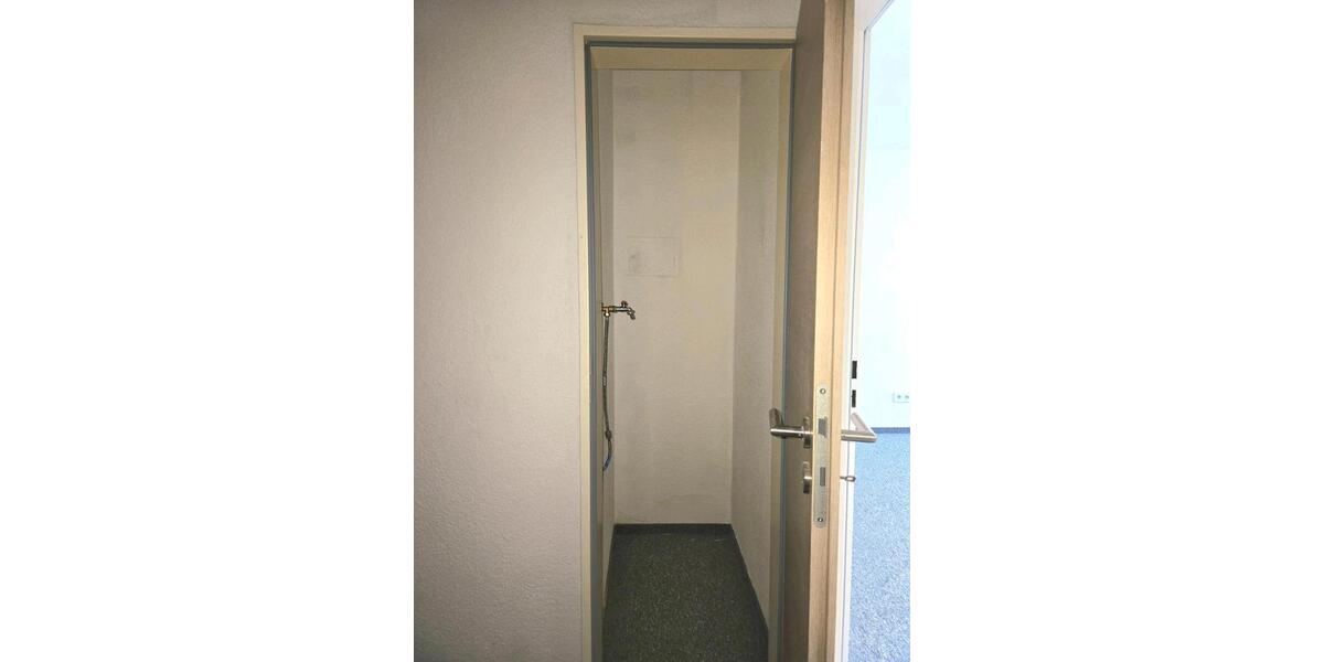 Hochparterre Solingen Central - 1 Zimmer, 25 m&sup2;, 395&euro; | Angebot:25855824