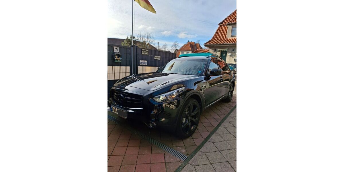 INFINITI QX70 218.000 km 14.600 &euro; Bottrop 46238
