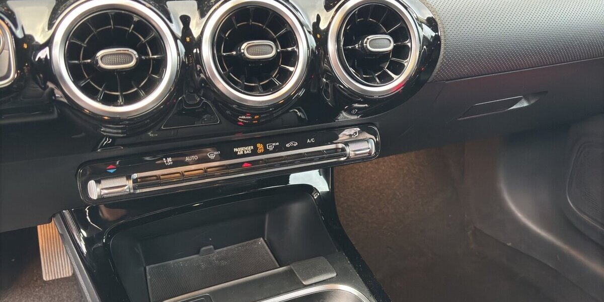 Mercedes-Benz CLA 180 Shooting Brake d Autom.MBUX AHK 152.593 km 11.400 &euro; Wuppertal 42327