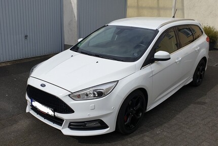 Ford Focus 106.000 km 14.950 &euro; Solingen 42651