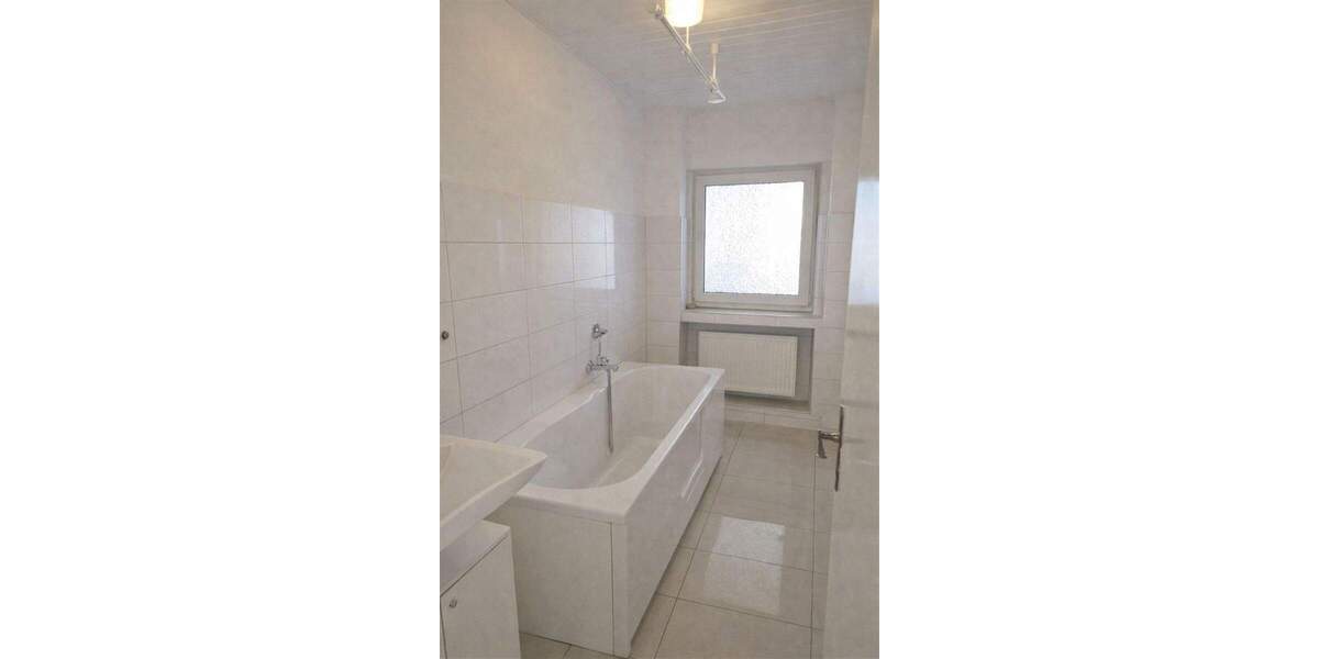 Mehrfamilienhaus, Wohnhaus Velbert Mitte - 6 Zimmer, 160 m&sup2;, 375.000&euro; | Angebot:25678622