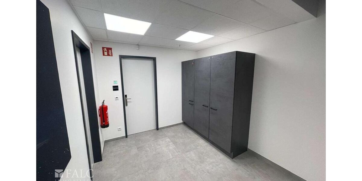 Gewerbeobjekt Solingen Central - 3.360&euro; | Angebot:24807689