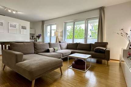 Wohnung Düsseldorf / Grafenberg Grafenberg - 4 Zimmer, 121 m&sup2;, 1.936&euro; | Angebot:27196687