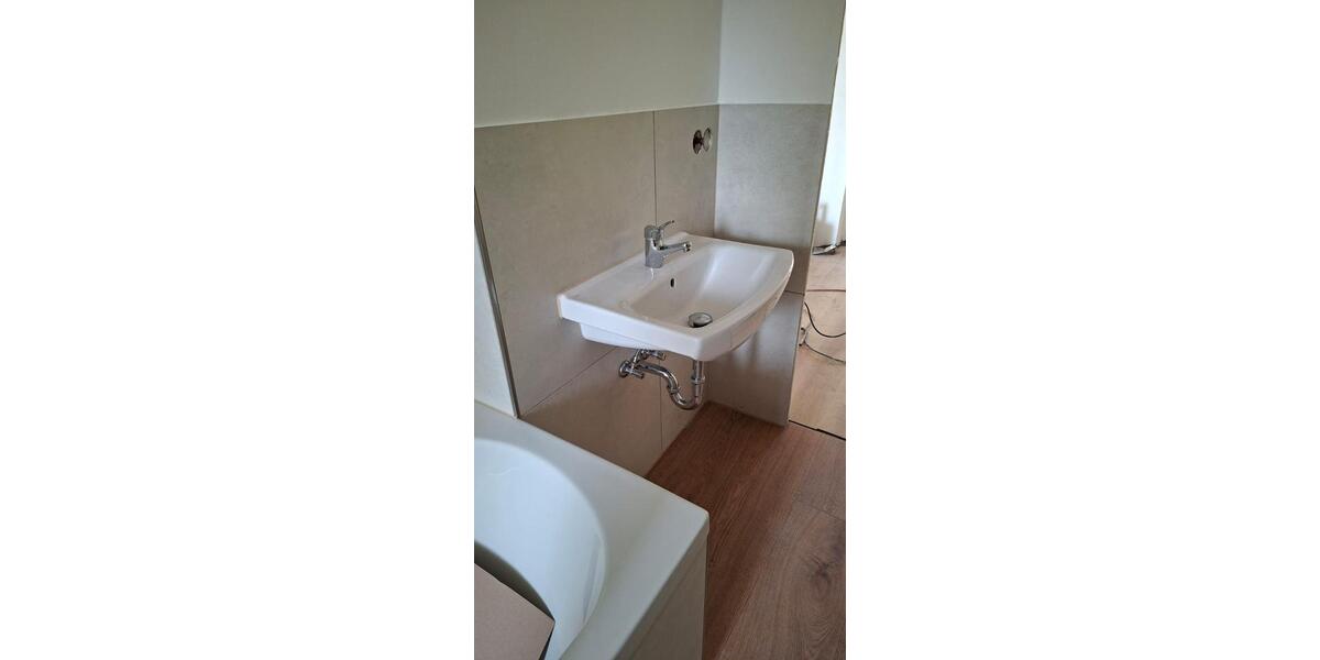 Etagenwohnung Duisburg Hamborn - 4 Zimmer, 130 m&sup2;, 855&euro; | Angebot:25904672