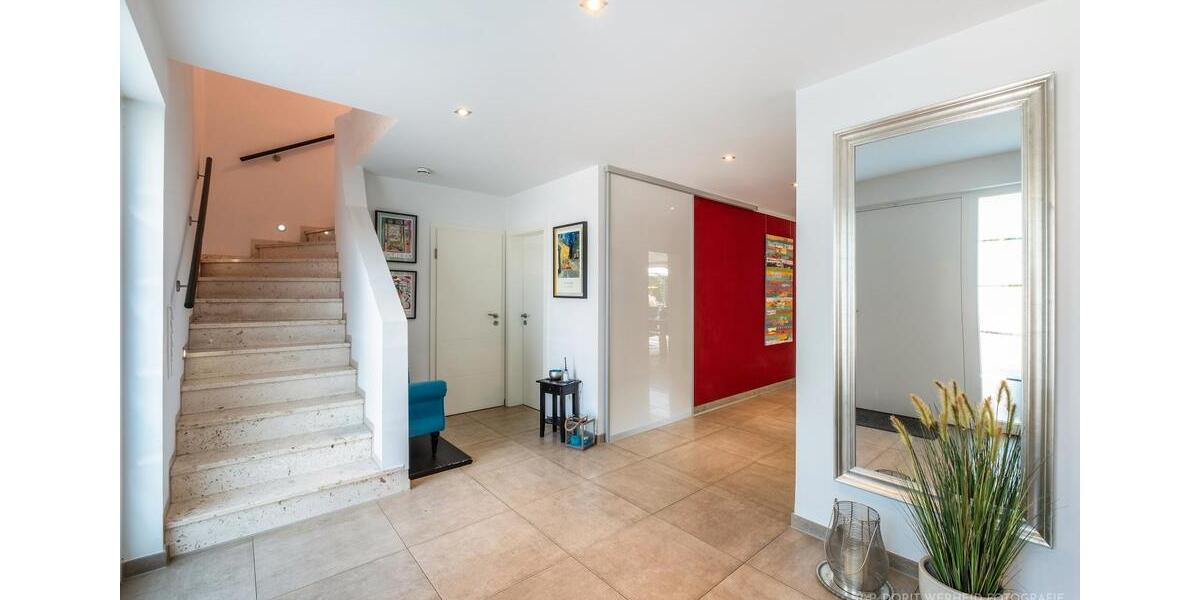 Einfamilienhaus Langenfeld (Rheinland) - 7 Zimmer, 272 m&sup2;, 1.390.000&euro; | Angebot:27168882