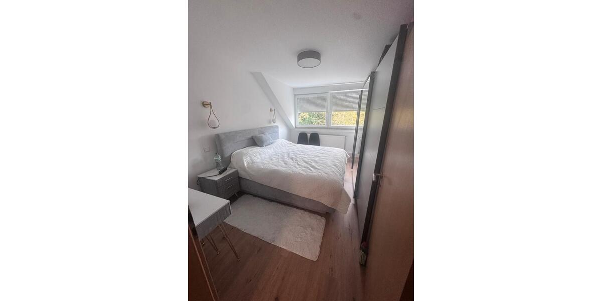 Dachgeschoßwohnung Gelsenkirchen Gelsenkirchen-West - 2.5 Zimmer, 70 m&sup2;, 120.000&euro; | Angebot:24751825