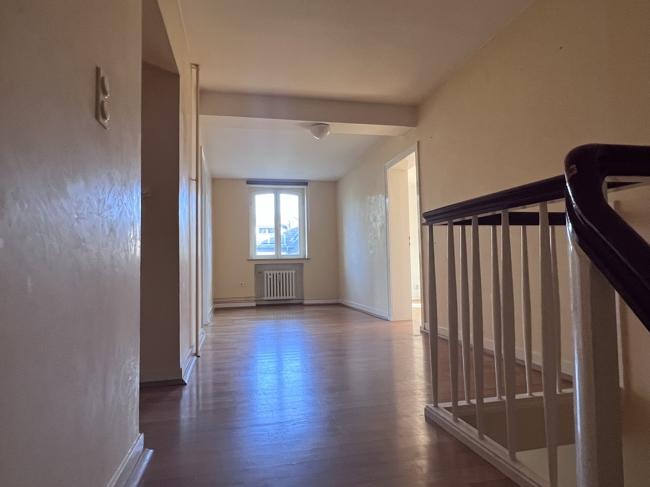 Etagenwohnung Duisburg Rheinhausen - 4 Zimmer, 190 m&sup2;, 1.800&euro; | Angebot:25378981