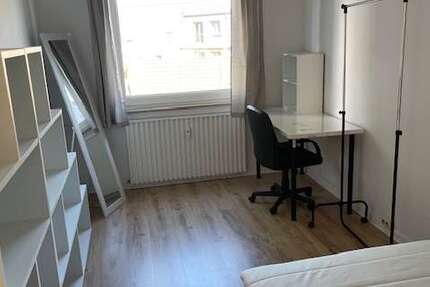Zimmer Solingen Bech - 1 Zimmer, 590&euro; | Angebot:27186895