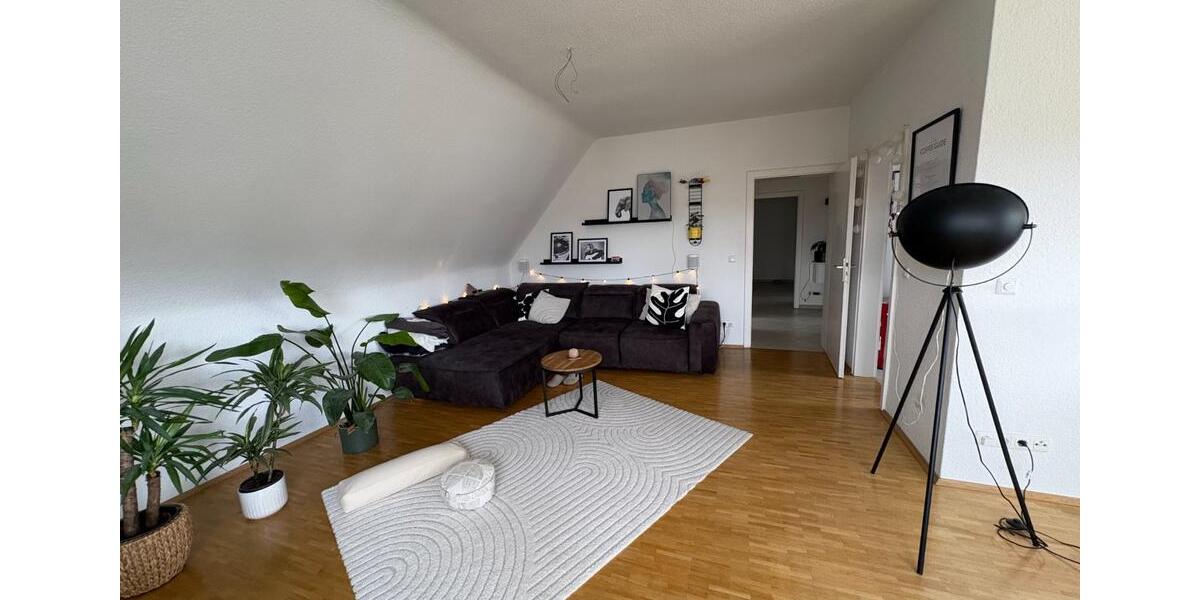 Dachgeschoßwohnung Hattingen Niederbonsfeld - 3.5 Zimmer, 98 m&sup2;, 1.025&euro; | Angebot:25920041