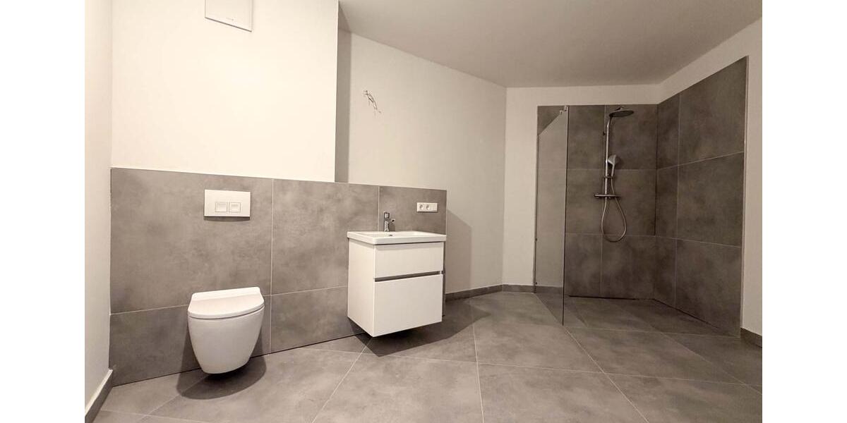 Etagenwohnung Düsseldorf Pempelfort - 5 Zimmer, 149 m&sup2;, 2.855&euro; | Angebot:25751924