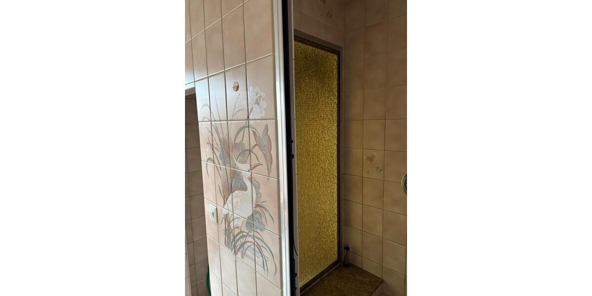 Dachgeschoßwohnung Wuppertal Arrenberg - 3 Zimmer, 82 m&sup2;, 750&euro; | Angebot:27556794