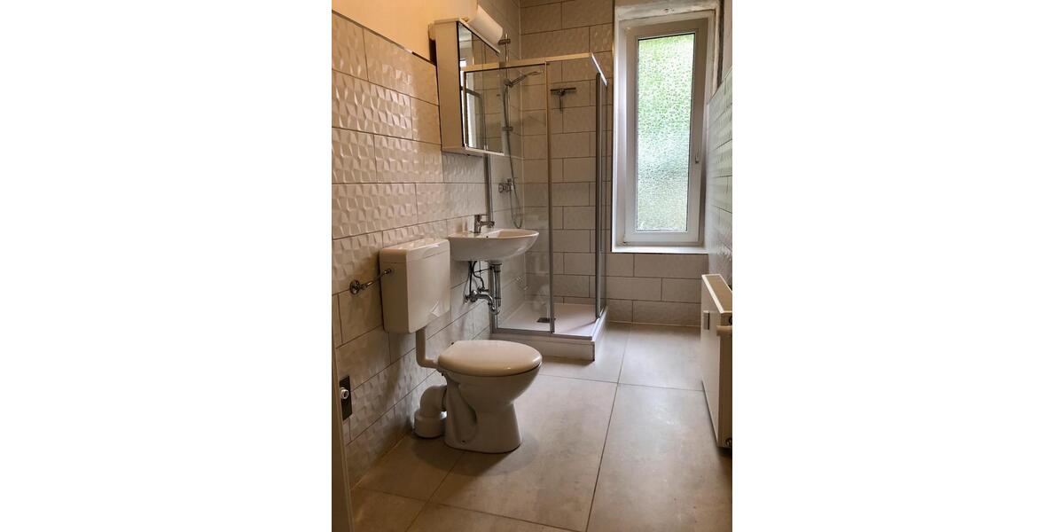 Etagenwohnung Solingen Mitte - 1 Zimmer, 70 m&sup2;, 185.000&euro; | Angebot:27189213