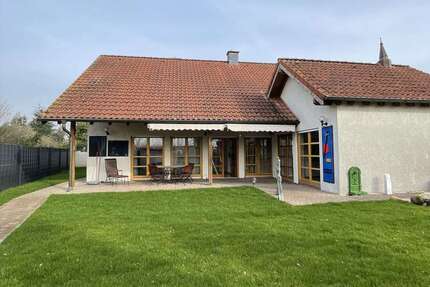 Haus Monheim - 4 Zimmer, 154 m&sup2;, 2.300&euro; | Angebot:24538686