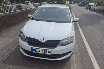 Skoda Fabia 78.123 km 7.499 &euro; Hilden 40724