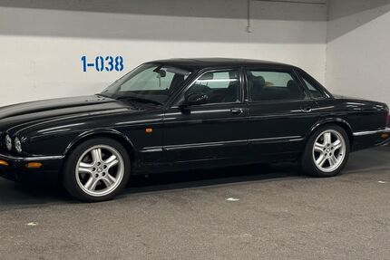 Jaguar XJR 168.000 km 9.900 &euro; Essen 45259