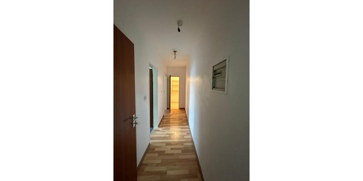 Erdgeschoßwohnung Gelsenkirchen Gelsenkirchen-Mitte - 2 Zimmer, 67 m&sup2;, 700&euro; | Angebot:25981110