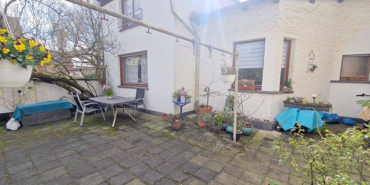 Mehrfamilienhaus, Wohnhaus Oberhausen Sterkrade-Mitte - 1 Zimmer, 222 m&sup2;, 255.000&euro; | Angebot:25972021