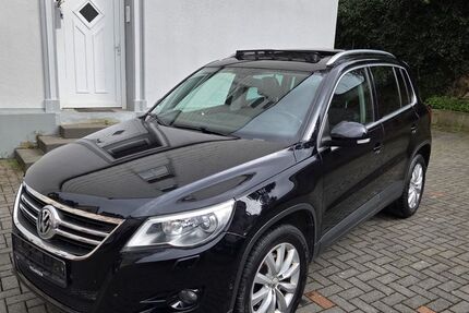 VW Tiguan 245.446 km 7.900 &euro; Solingen 42655