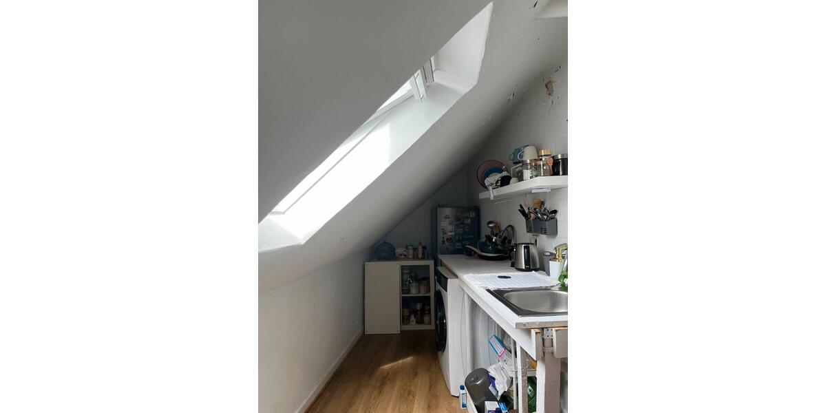 Dachgeschoßwohnung Düsseldorf Stadtbezirk 9 - 3 Zimmer, 35 m&sup2;, 465&euro; | Angebot:27551988