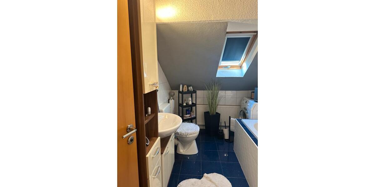 Dachgeschoßwohnung Duisburg Hamborn - 2 Zimmer, 70 m&sup2;, 690&euro; | Angebot:27566246