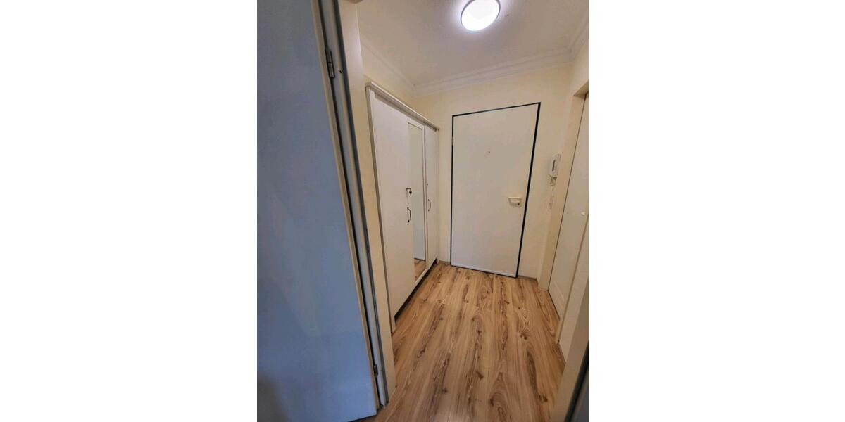 Erdgeschoßwohnung Wuppertal Elberfeld - 1 Zimmer, 28 m&sup2;, 730&euro; | Angebot:25935344