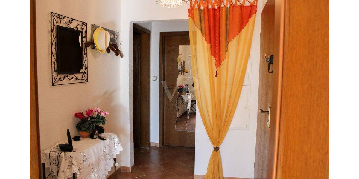 Etagenwohnung Velbert Mitte - 2 Zimmer, 60 m&sup2;, 550&euro; | Angebot:26805181