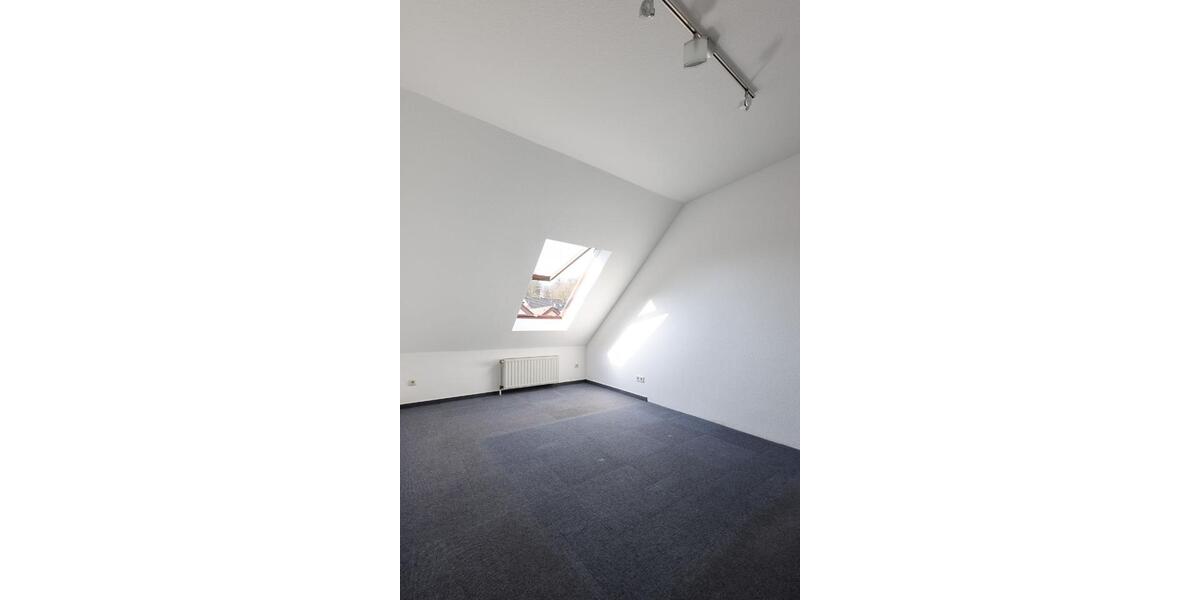 Dachgeschoßwohnung Wuppertal Dönberg - 4 Zimmer, 117 m&sup2;, 1.410&euro; | Angebot:27557468