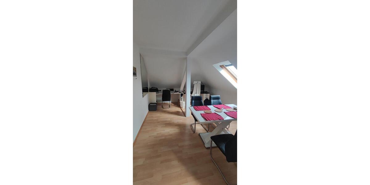Dachgeschoßwohnung Düsseldorf Pempelfort - 2 Zimmer, 65 m&sup2;, 900&euro; | Angebot:27543439