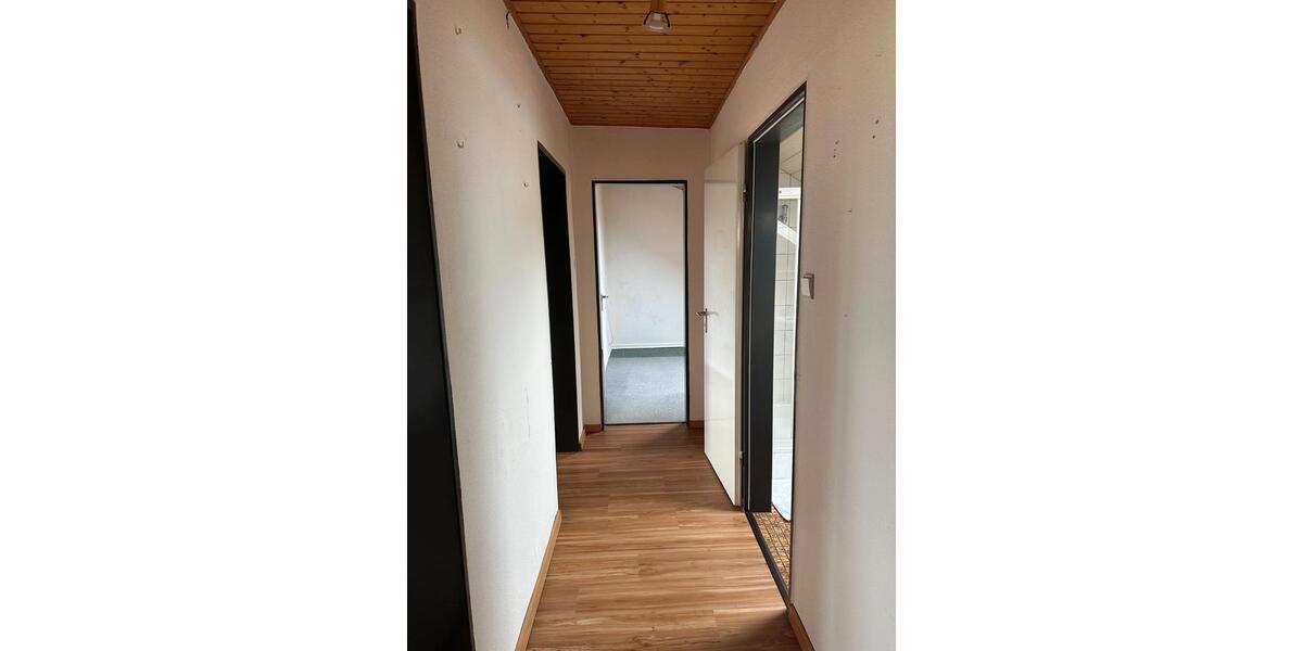 Dachgeschoßwohnung Velbert - 2 Zimmer, 55 m&sup2;, 100.000&euro; | Angebot:26592149