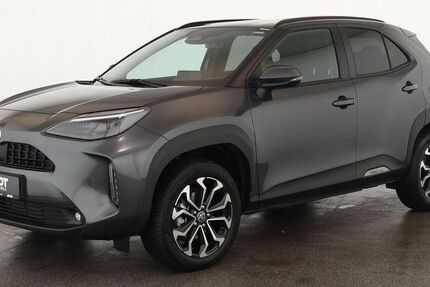 Toyota Yaris Cross 6.600 km 25.384 &euro; Neuss 41460
