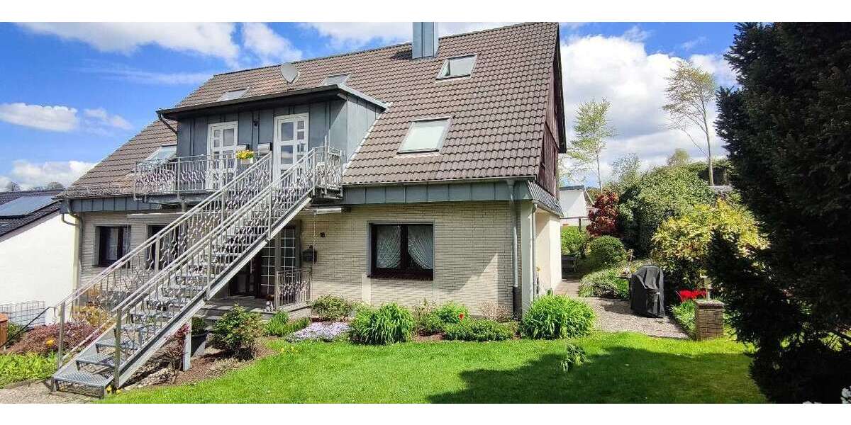 Einfamilienhaus Solingen Mitte - 9 Zimmer, 272 m&sup2;, 599.000&euro; | Angebot:25309381