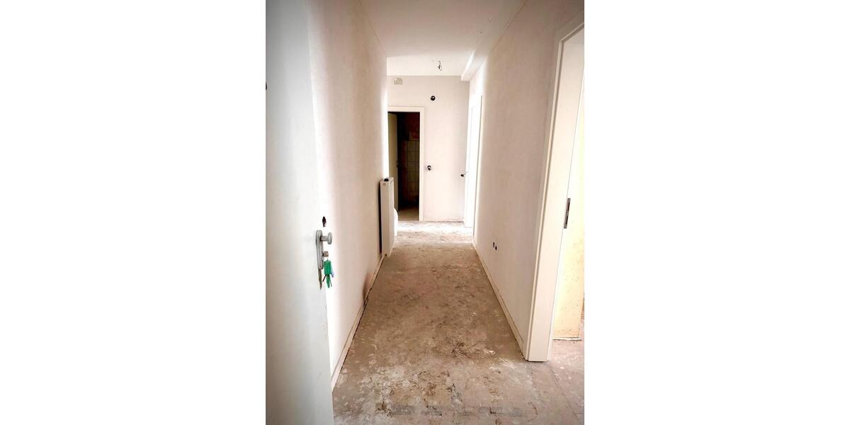 Etagenwohnung Duisburg Rheinhausen - 3 Zimmer, 130 m&sup2;, 900&euro; | Angebot:25131168