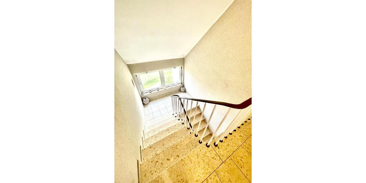 Dachgeschoßwohnung Solingen Burg - 3 Zimmer, 80 m&sup2;, 899&euro; | Angebot:25831726