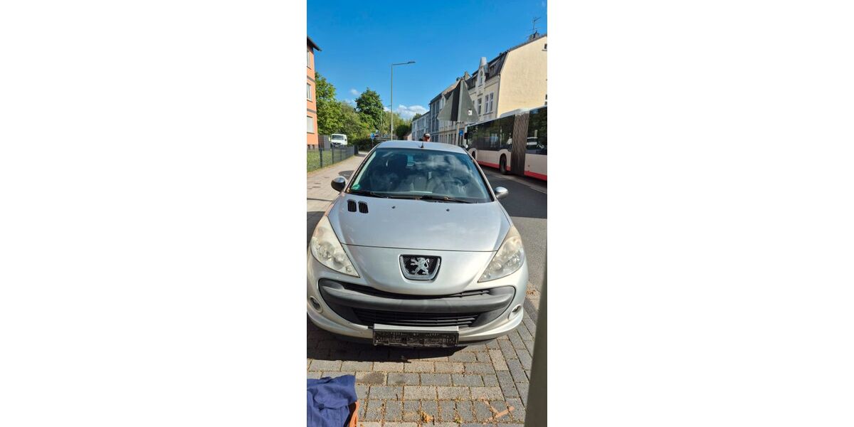 Peugeot 206 95.000 km 2.200 &euro; Duisburg 47138