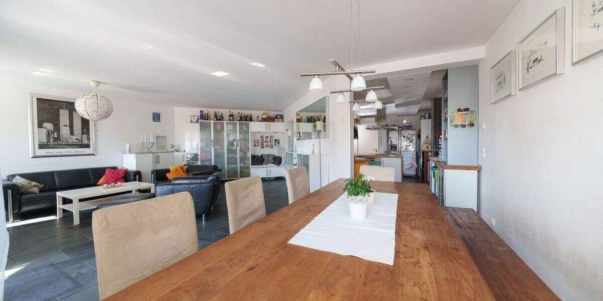 Etagenwohnung Bochum Dahlhausen - 8 Zimmer, 220 m&sup2;, 399.500&euro; | Angebot:25721357