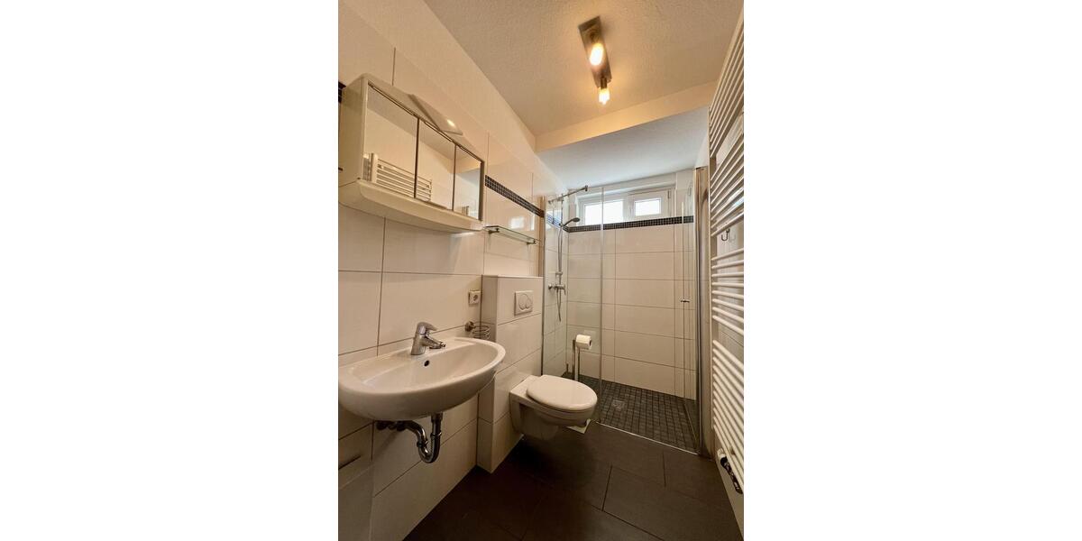 Erdgeschoßwohnung Wuppertal Elberfeld - 1 Zimmer, 30 m&sup2;, 330&euro; | Angebot:25903383