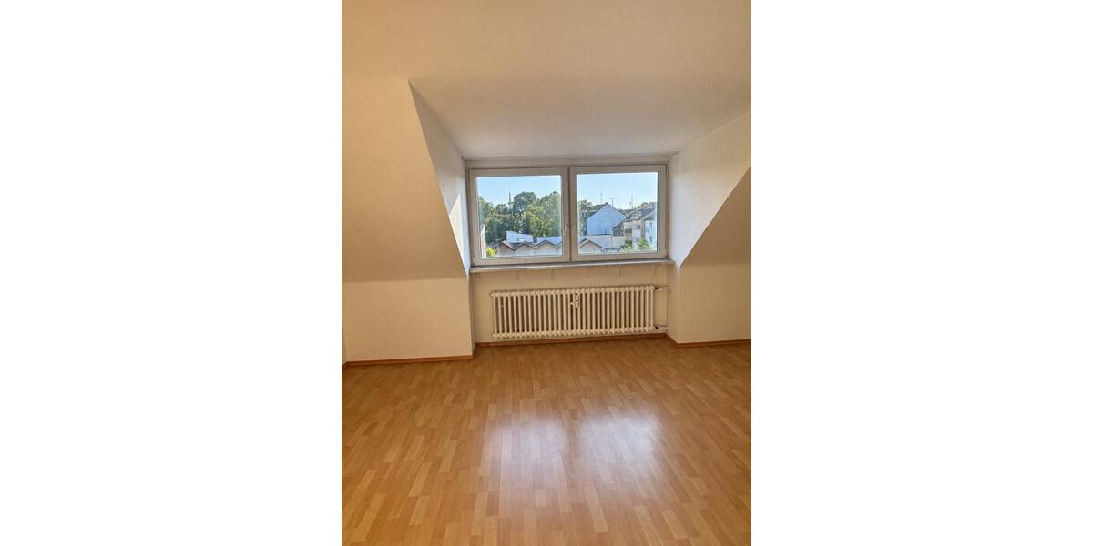Dachgeschoßwohnung Duisburg Duisburg-Mitte - 3 Zimmer, 63 m&sup2;, 500&euro; | Angebot:27544571