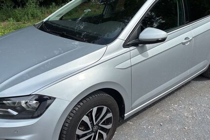 VW Polo 21.000 km 14.500 &euro; Düsseldorf 40595