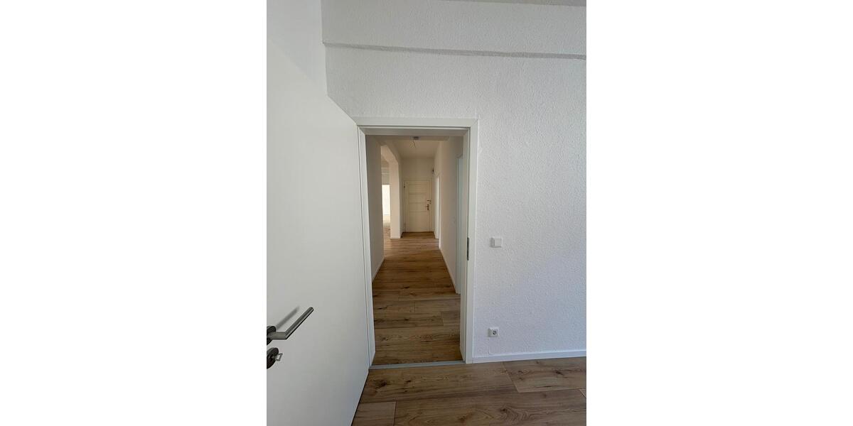 Etagenwohnung Gelsenkirchen Gelsenkirchen-Mitte - 5.5 Zimmer, 137 m&sup2;, 1.000&euro; | Angebot:25434234