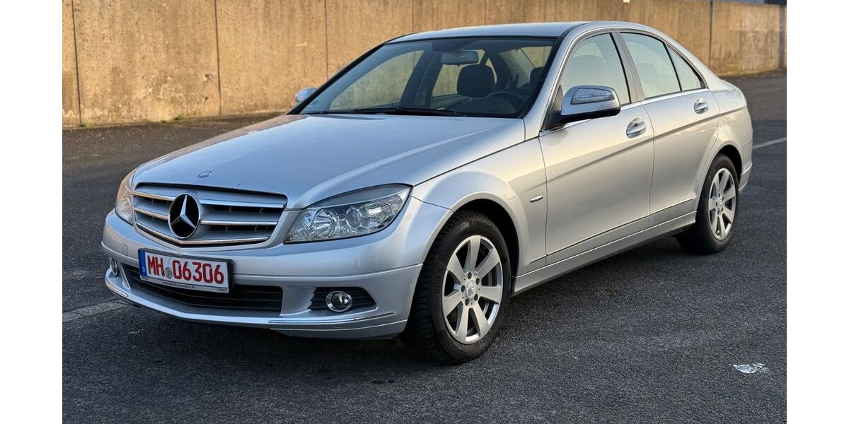 Mercedes-Benz C 180 179.900 km 4.400 &euro; Mülheim an der Ruhr 45479