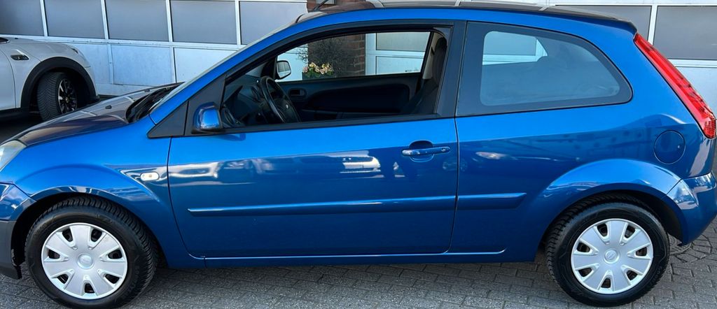 Ford Fiesta 64.000 km 3.000 &euro; Neuss 41466