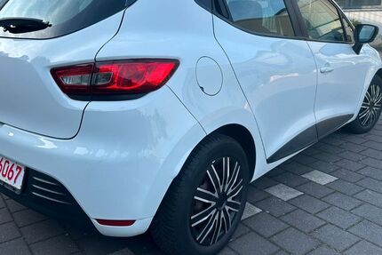Renault Clio 239.850 km 4.450 &euro; Bochum OT Innenstadt 44809